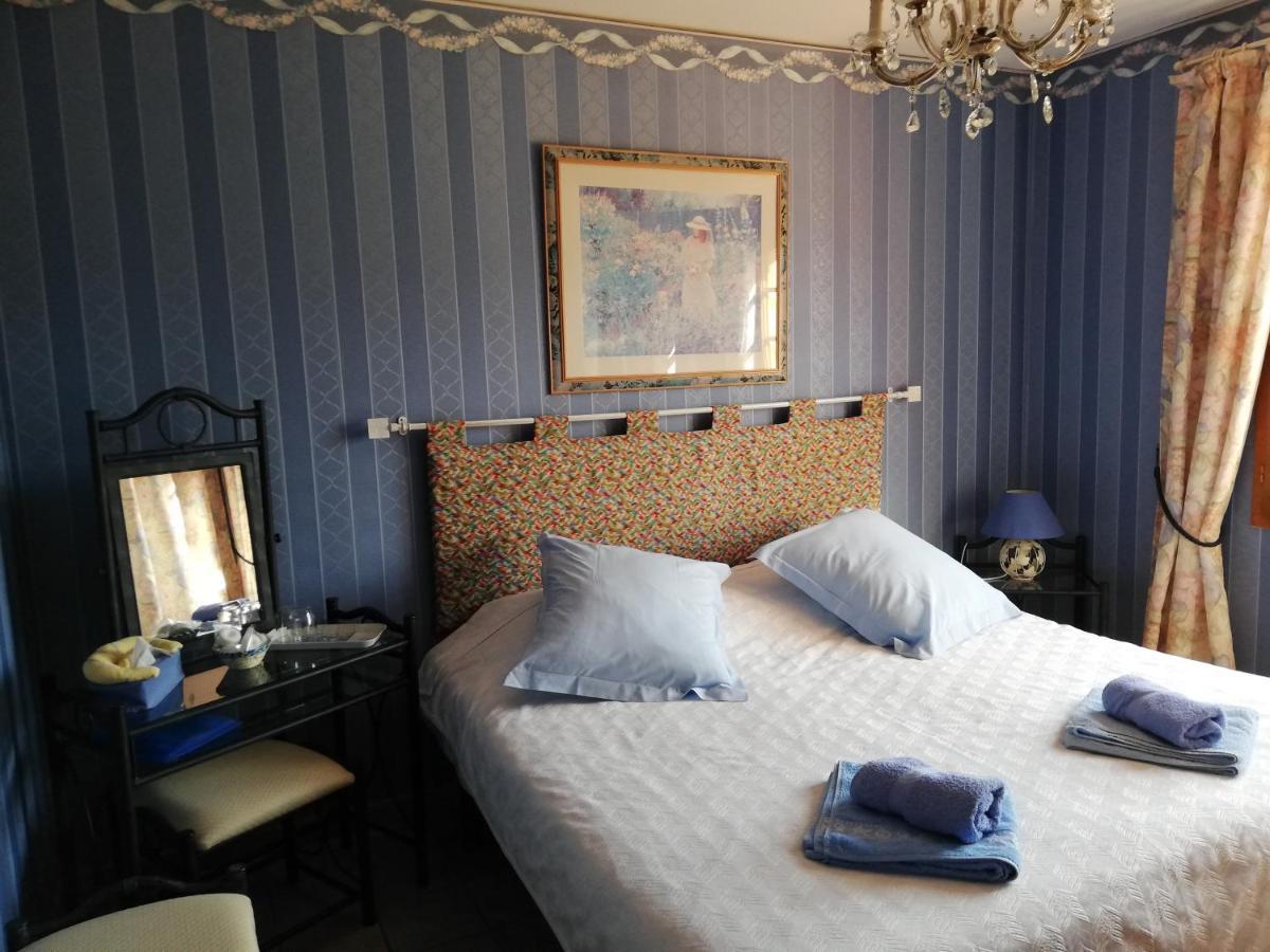 La Planquette Bed & Breakfast Castelnou Exterior photo